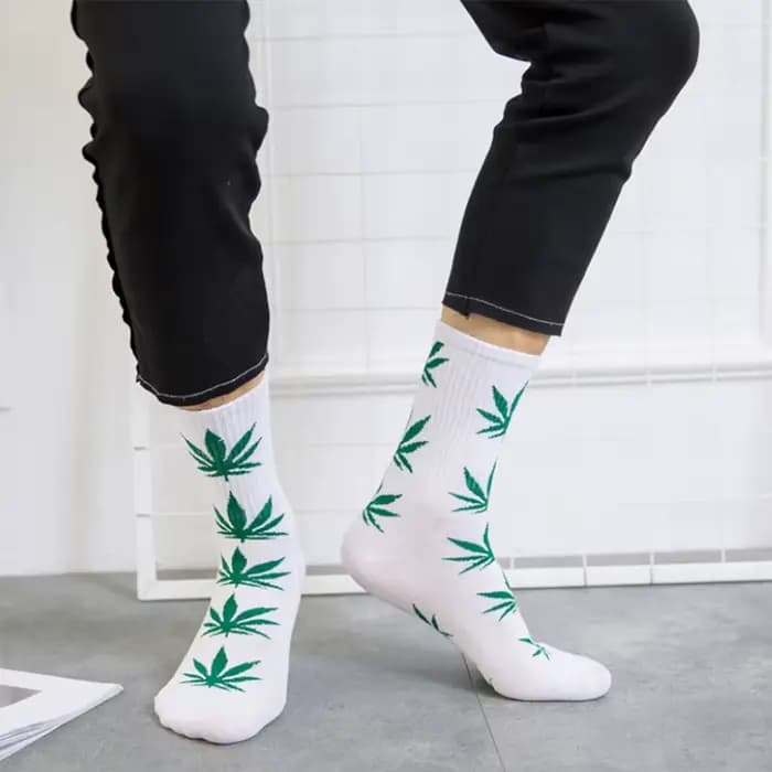Pas cher femmes hommes cheville érable chaussette chanvre Meias feuille femme printemps été mauvaises herbes Skateboard Hip Hop chaussettes