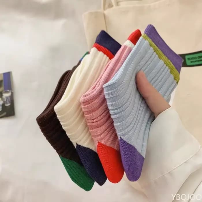 4 paires de nouvelles femmes à la mode polyvalentes colorées femmes chaussettes Vintage chaussettes à la mode rayé femmes élastiques longues chaussettes