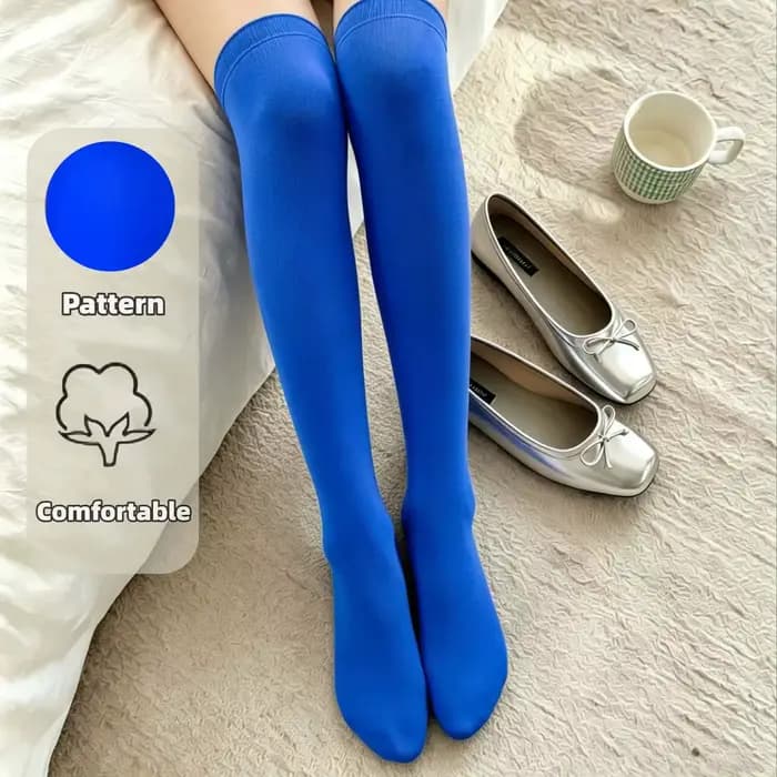 Chaussettes hautes bleues unies pour femmes