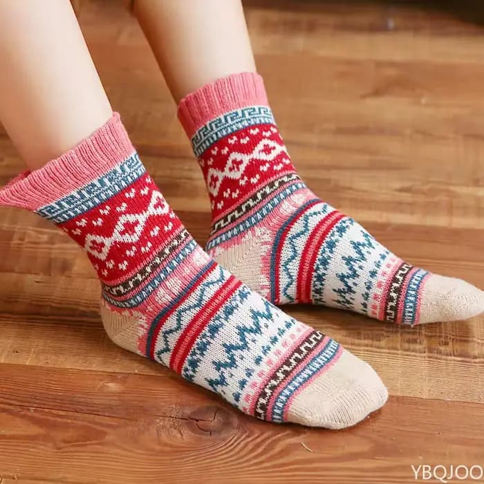 Femmes chaussettes automne hiver à la mode rétro ethnique
