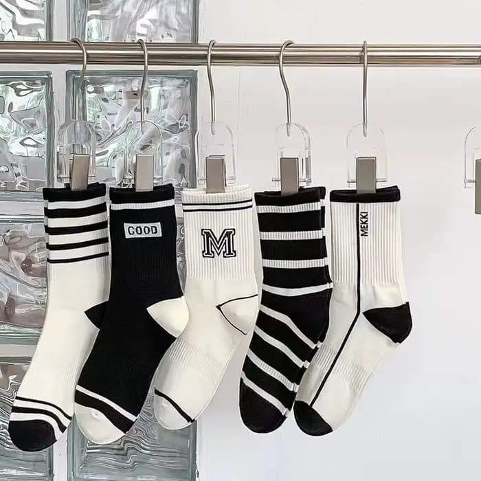 Socks Women Autumn Spring Winter Korea Style Harajuku Street Sport Cotton Stripes Casual Skateboard Mid-tube Sock for Girls Gift