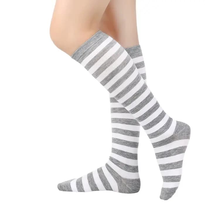 Chaussettes mi-mollet tendance à rayures fines pour femmes