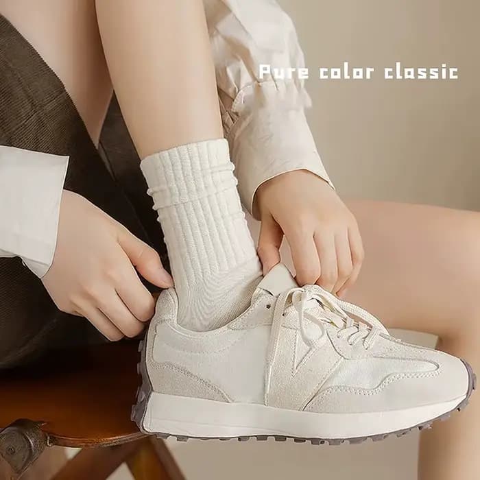 Chaussettes rayées confortables à col haut pour femmes