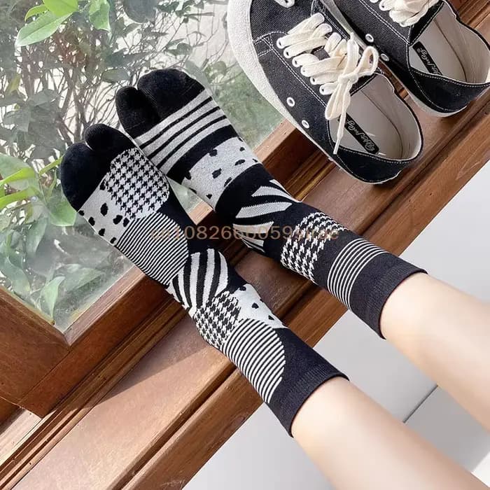1 paire de chaussettes Jacquard colorées à deux orteils pour femmes