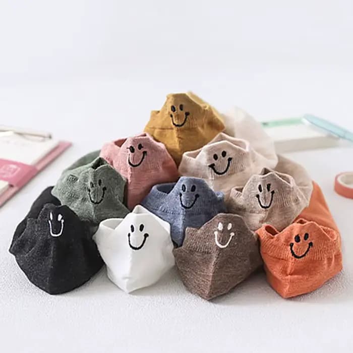 Chaussettes courtes brodées Kawaii pour hommes et femmes, chaussettes de rinçage mignonnes, expression de dessin animé, bonbons drôles, bateau de document, printemps, été, 1 paire