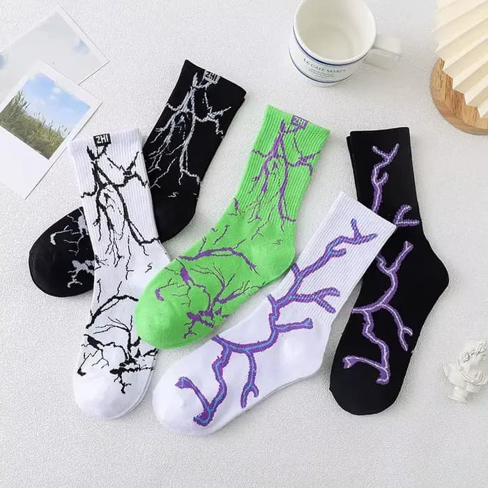 Chaussettes montantes en coton pour hommes et femmes, chaussettes Hip Hop Long Tube, Tide Mountain Street, Lotion Board, Sports d'automne et d'hiver