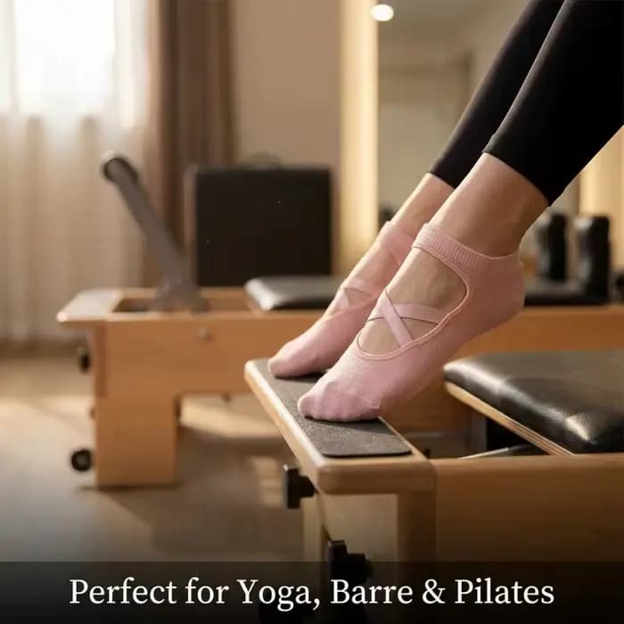 Chaussettes de yoga antidérapantes à brides croisées pour femmes