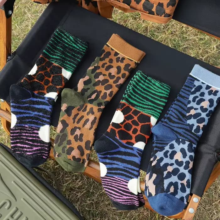 Chaussettes tendance 2026 en coton imprimé léopard pour femme – Nouveauté printemps-automne