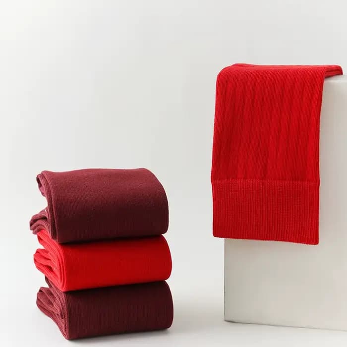 Chaussettes mi-mollet rouges pour femmes