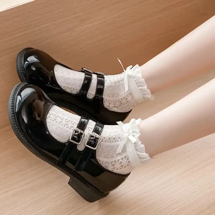 Chaussettes en dentelle à volants pour femmes