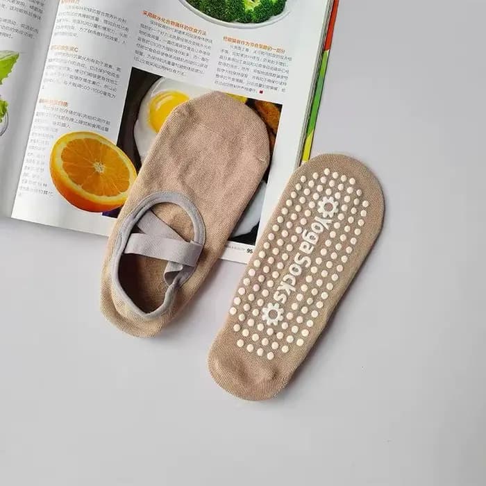 Chaussettes de yoga professionnelles antidérapantes pour femmes, chaussettes d'exercice d'intérieur pour Pilates, avec sangles croisées, pour entraînement au sol au printemps et en été