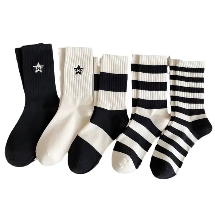 Ensemble de chaussettes en coton à rayures noires et blanches pour femmes
