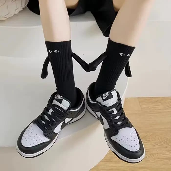 2/4/6/10 paires de chaussettes magnétiques avec mains femmes hommes mode noir blanc drôle mignon dessin animé yeux