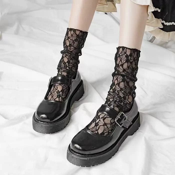 Chaussettes Ultra-fines en maille de dentelle douce pour filles, bonneterie Lolita Sexy pour femmes, motif de fleurs blanches et noires