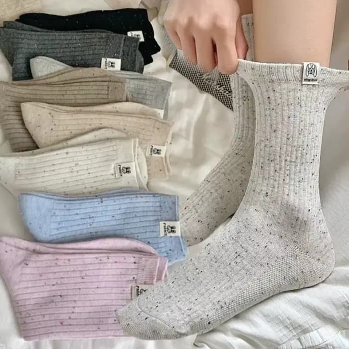 Chaussettes coréennes respirantes en coton pour femmes, bas doux et chauds, points décontractés, confortables, document de nouveauté, équipage, automne, hiver