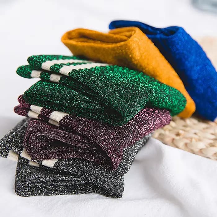 Chaussettes à rayures brillantes pour femmes