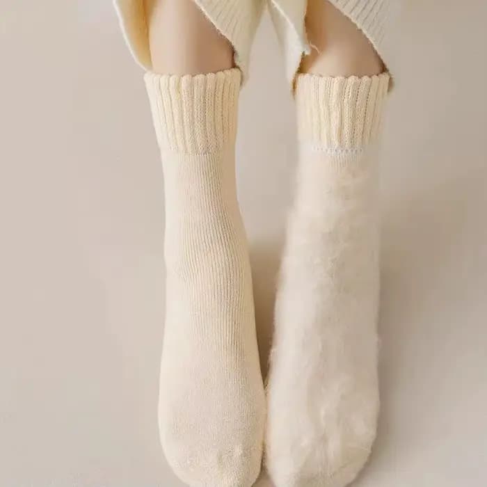 Chaussettes confortables pour femmes, couleur unie, style Harajuku japonais, chaussettes douces pour l'intérieur, chaussettes mi-tube chaudes et épaisses en polaire pour l'hiver, pour filles