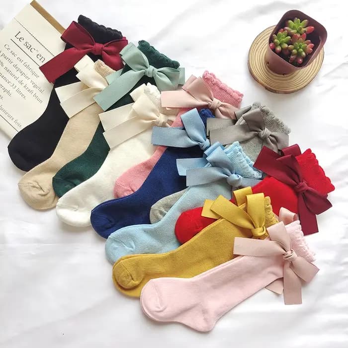 Nouvelles chaussettes en coton pour bébé, chaussettes de princesse à gros nœud pour filles, bas pour enfants et tout-petits, accessoires pour nourrissons, chaussettes longues pour enfants