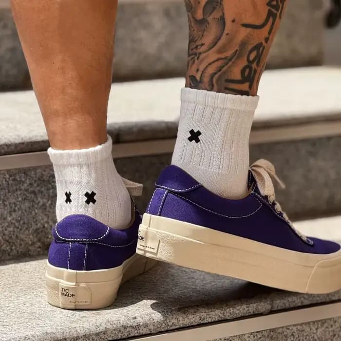 Chaussettes brodées pour hommes