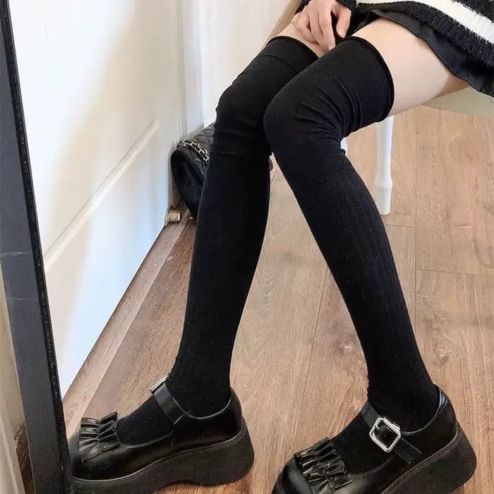 Chaussettes en coton pour femmes, nouvelle collection automne décontractée, Simple, couleur unie, chaussettes chaudes d'hiver pour femmes, Style coréen au-dessus du genou