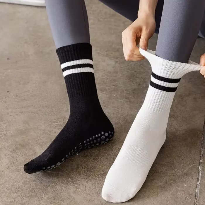 Chaussettes antidérapantes de Yoga en Silicone pour femmes