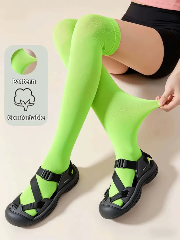 Chaussettes hautes vertes pour femmes