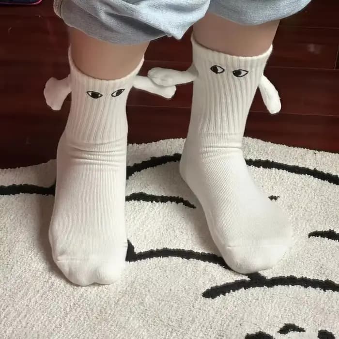 1 Paire de Chaussettes de Couple Club Célébrité Tendance Amusantes Créatives à Attraction Magnétique Mains Noires et