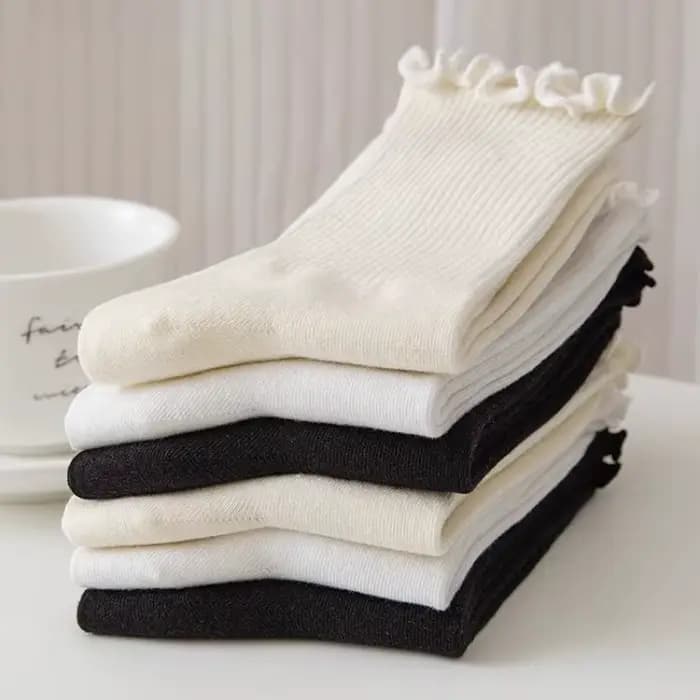 Chaussettes mi-mollet à volants pour femmes