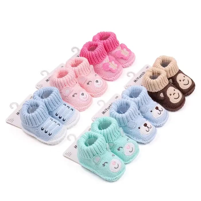 Mignon dessin animé tricot Crochet bébé chaussons nouveau-né chaussettes chaussures faites à la main infantile chaud premiers marcheurs