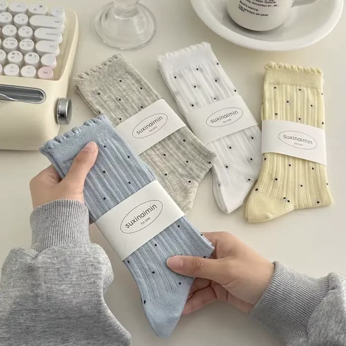 Chaussettes d'été fines à pois pour femmes