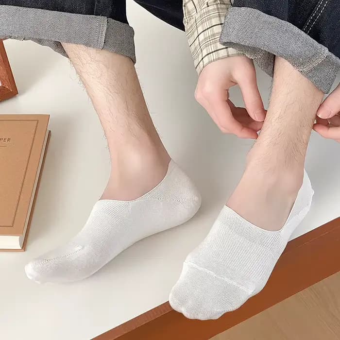 Chaussettes pour hommes nouvelle couleur unie Silicone anti-dérapant chaussettes de sport pas de spectacle respirant plaine décontracté hommes chaussettes invisibles confortables