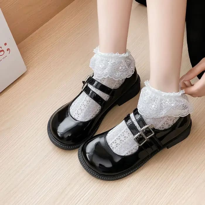 Chaussettes en dentelle à volants pour femmes