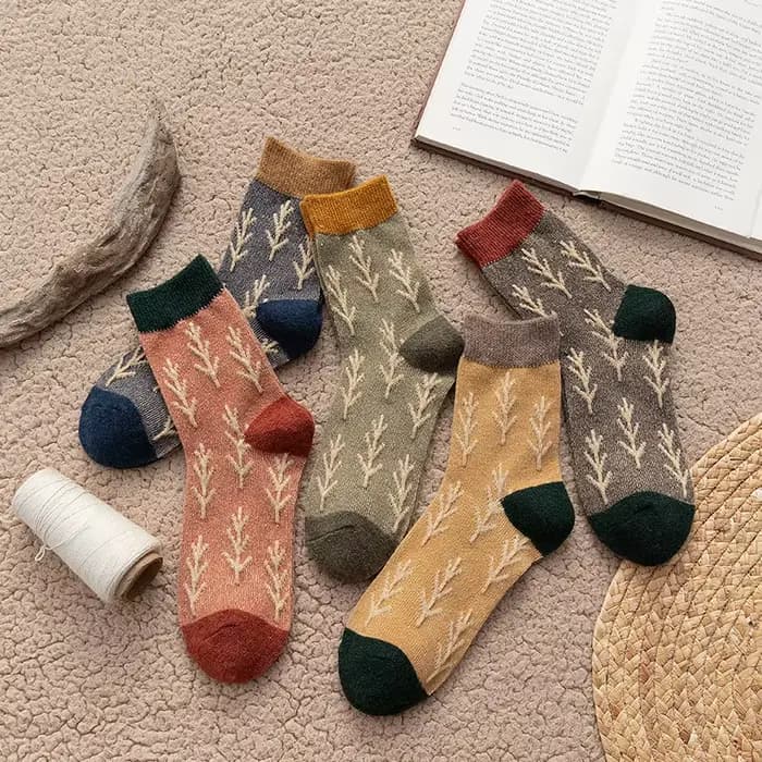 Chaussettes en laine rétro de style coréen pour femmes