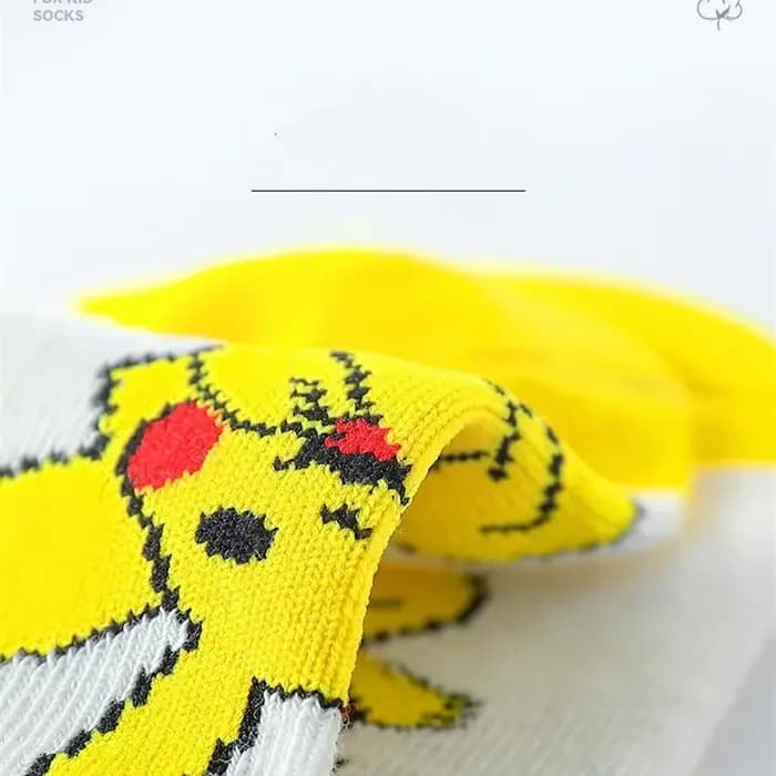 1 paire de chaussettes Pokemon