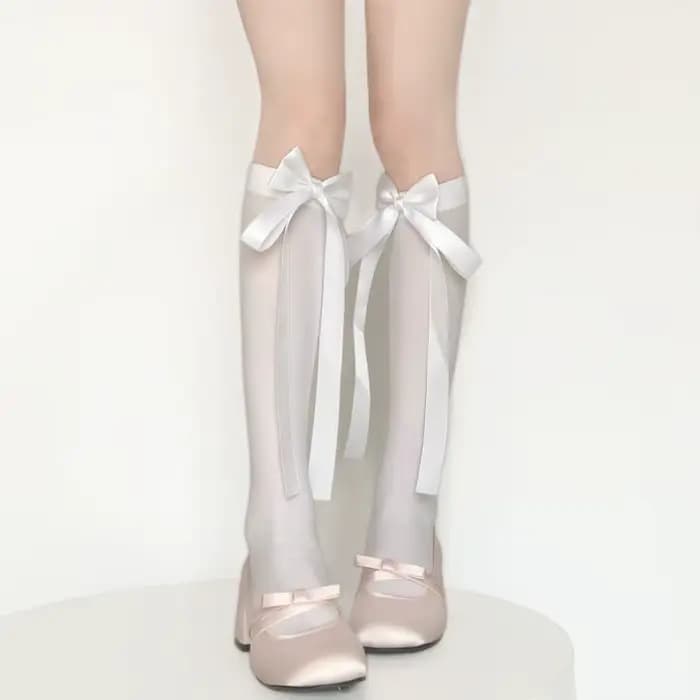 Chaussettes hautes pour femmes