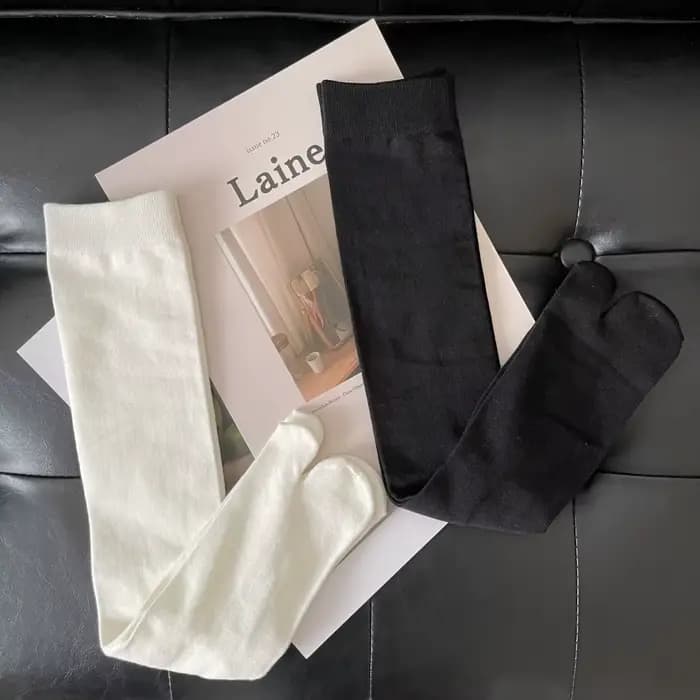 Chaussettes longues en coton à bout fendu pour femmes
