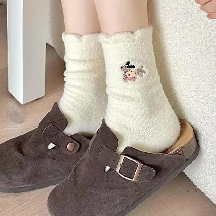Chaussettes en peluche pour chien teckel