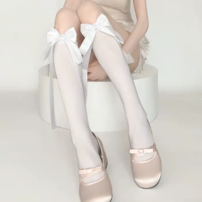 Chaussettes hautes pour femmes