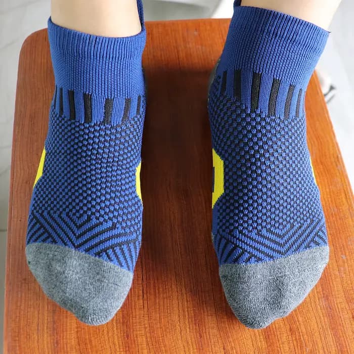 3/9 paires de chaussettes de sport antidérapantes pour hommes et femmes