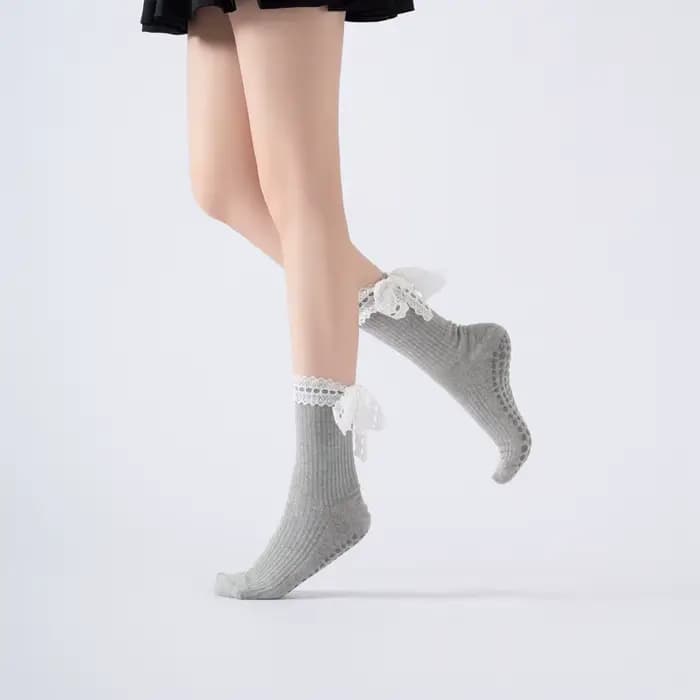 Sweety dentelle-bord sangles Yoga Pilates chaussettes pour femmes anti-dérapant sol sport mollet