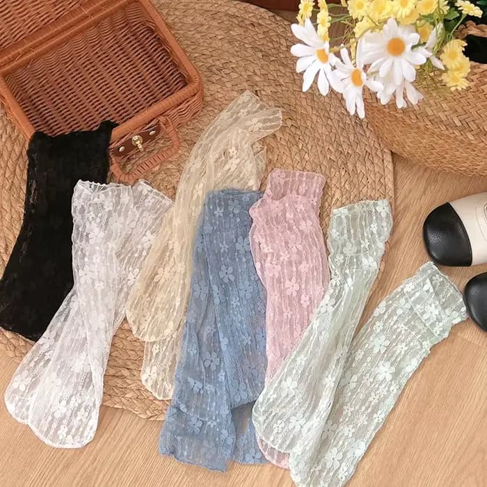 Femmes Harajuku Kawaii dames respirant Transparent dentelle florale chaussettes douce maille résille