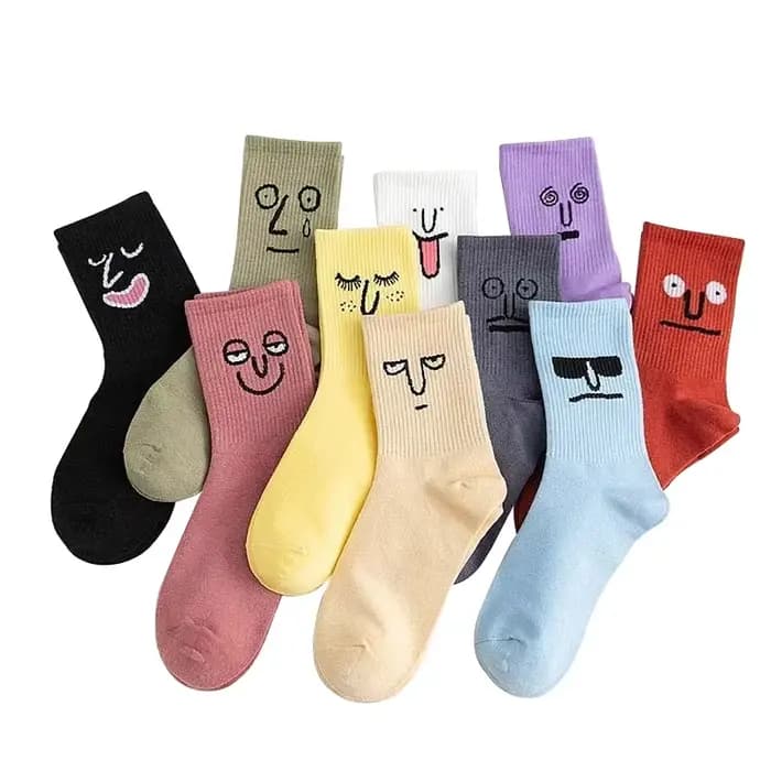 Chaussettes tendance coréennes Funky Harajuku pour femmes, chaussettes colorées à expressions amusantes, chaussettes Kawaii pour filles, chaussettes unisexes surprise mi-hautes pour femmes