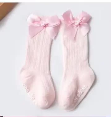 Chaussettes Tube hautes avec nœud papillon rouge, bas de noël pour filles, nourrissons et tout-petits, en coton doux, chaussettes de sol antidérapantes, cadeau pour bébé