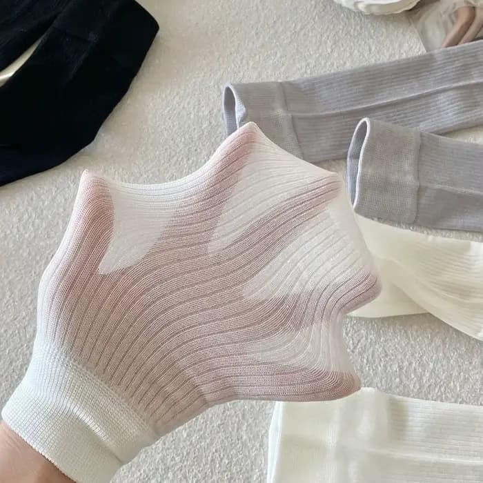 Chaussettes longues en soie pour femmes