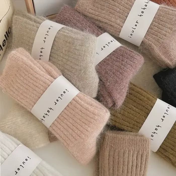 Mode cachemire hiver chaud velours chaussettes thermique épais mi Tube chaussettes rayures longues chaussettes pour les femmes