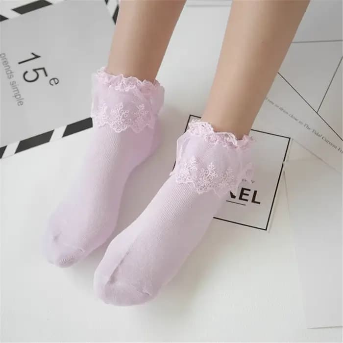 Adorables chaussettes courtes à volants en dentelle pour femmes