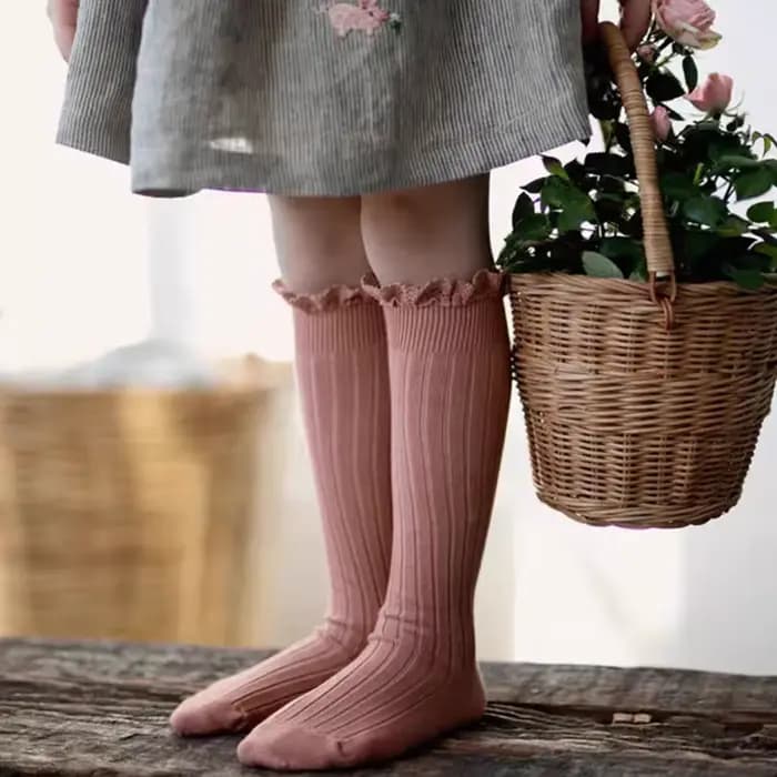 Chaussettes hautes à volants pour enfants