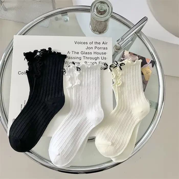 Chaussettes en dentelle avec nœud pour femmes