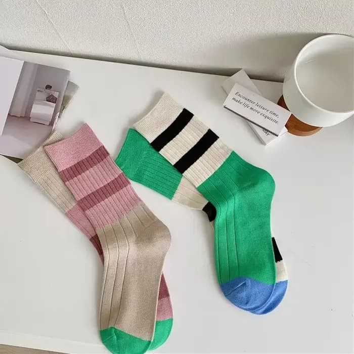 Chaussettes en coton rétro pour femmes