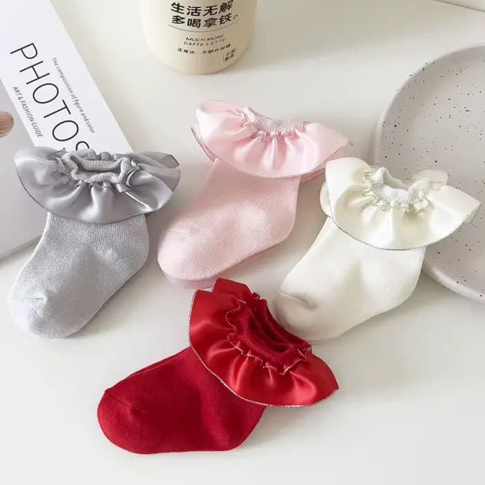 Chaussettes en dentelle avec nœud pour bébé